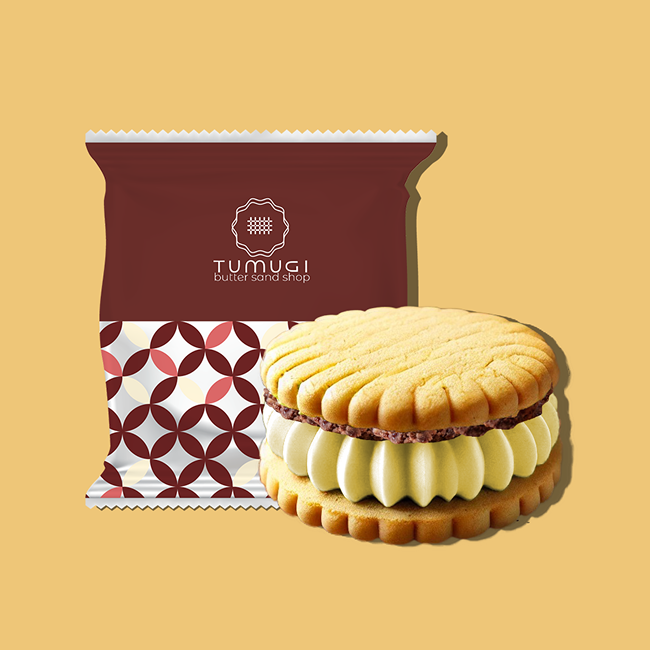 アンバターサンドと赤のパッケージ