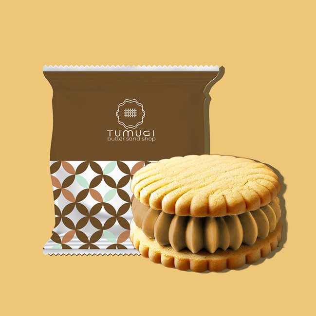 栗のバターサンドと茶色のパッケージ